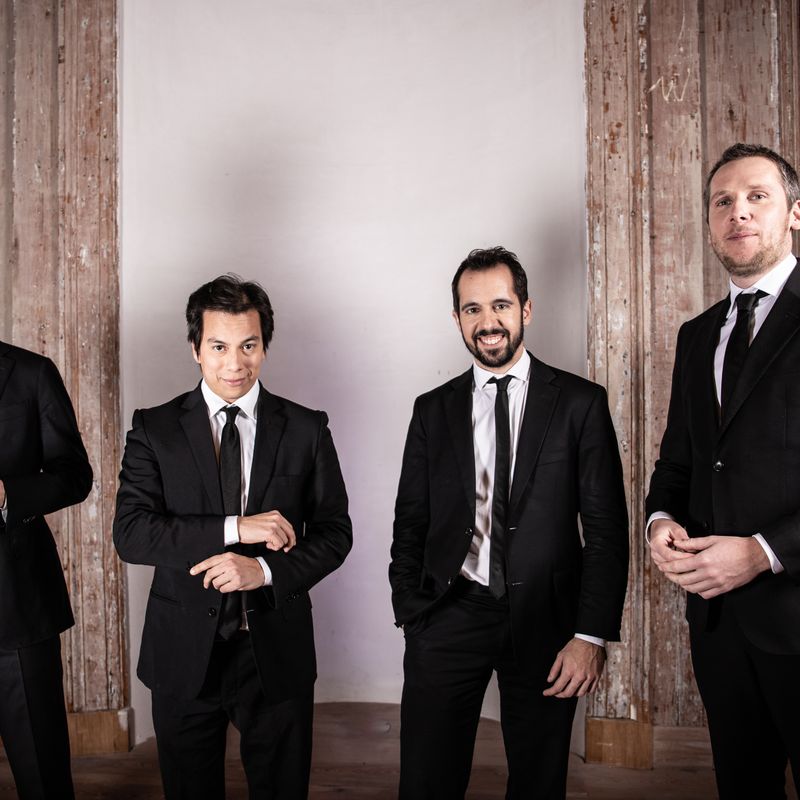 MelleMeivogel_Hydra_ensemble-2